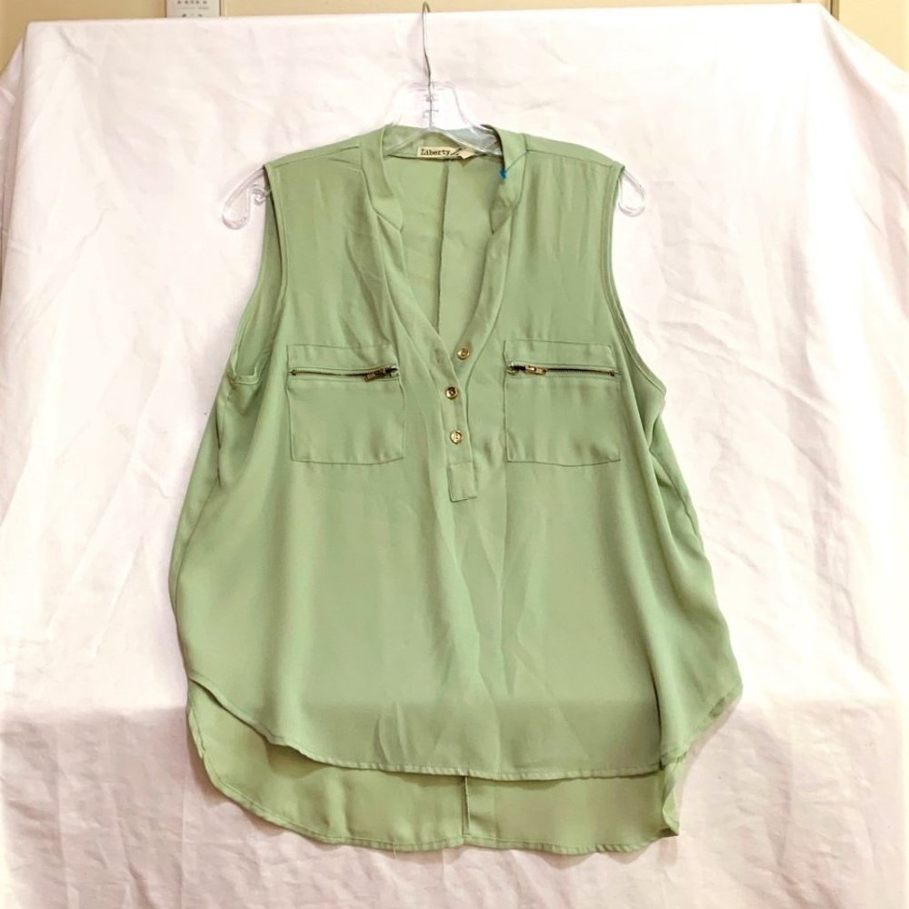 Liberty Love - Green Women's Flowy Tank (Pre-owned)